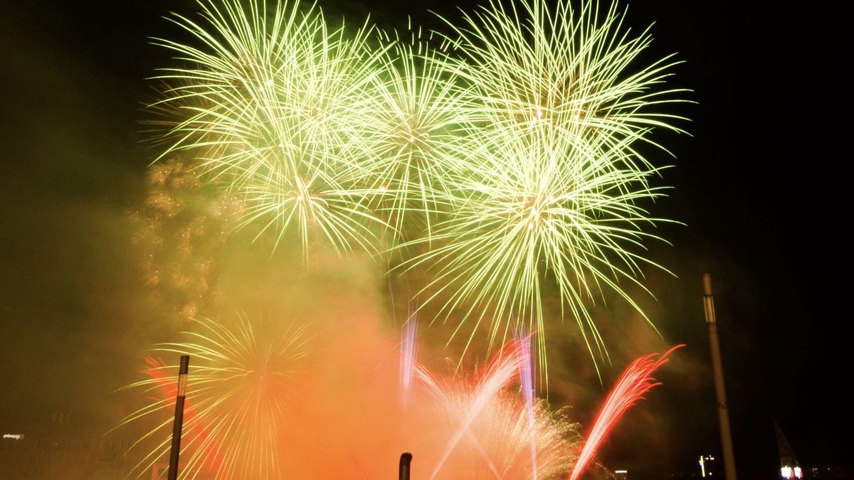 Sylwester 2020. Ludzie obchodzą obostrzenia