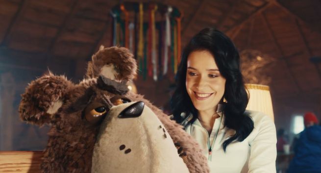 Scrollowanie bez końca reklamuje Plush na Kartę (wideo)