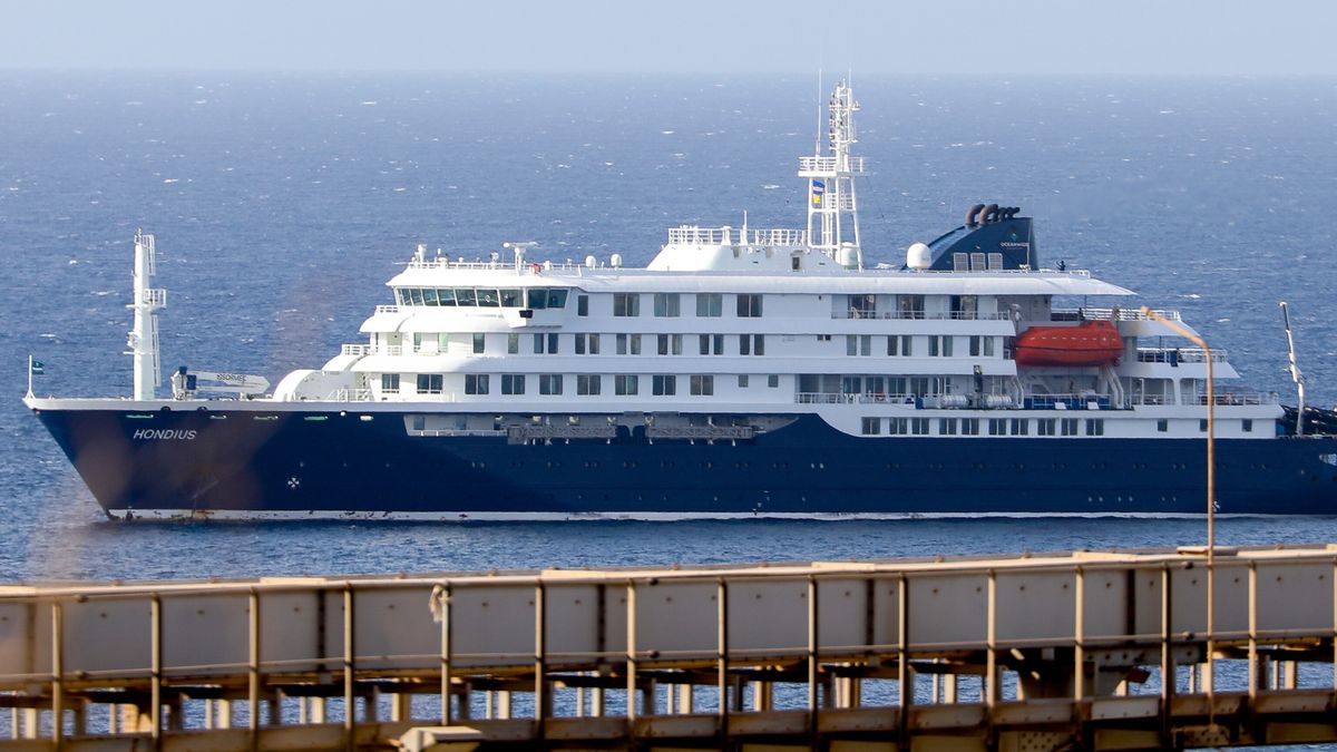 Kapitanem wycieczkowca MV Hondius jest Polak.
