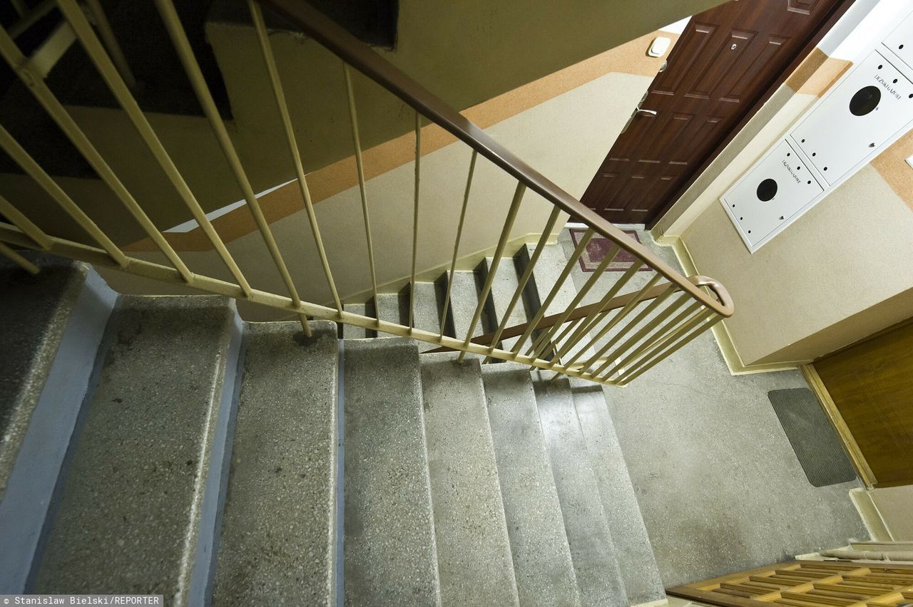 Oddał im wszystkie oszczędności, stracił dom. "Nigdy nie chcieliśmy go skrzywdzić"