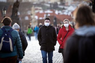 Rok z koronawirusem. Sześć przykładów, jak pandemia na zawsze zmieniła gospodarkę