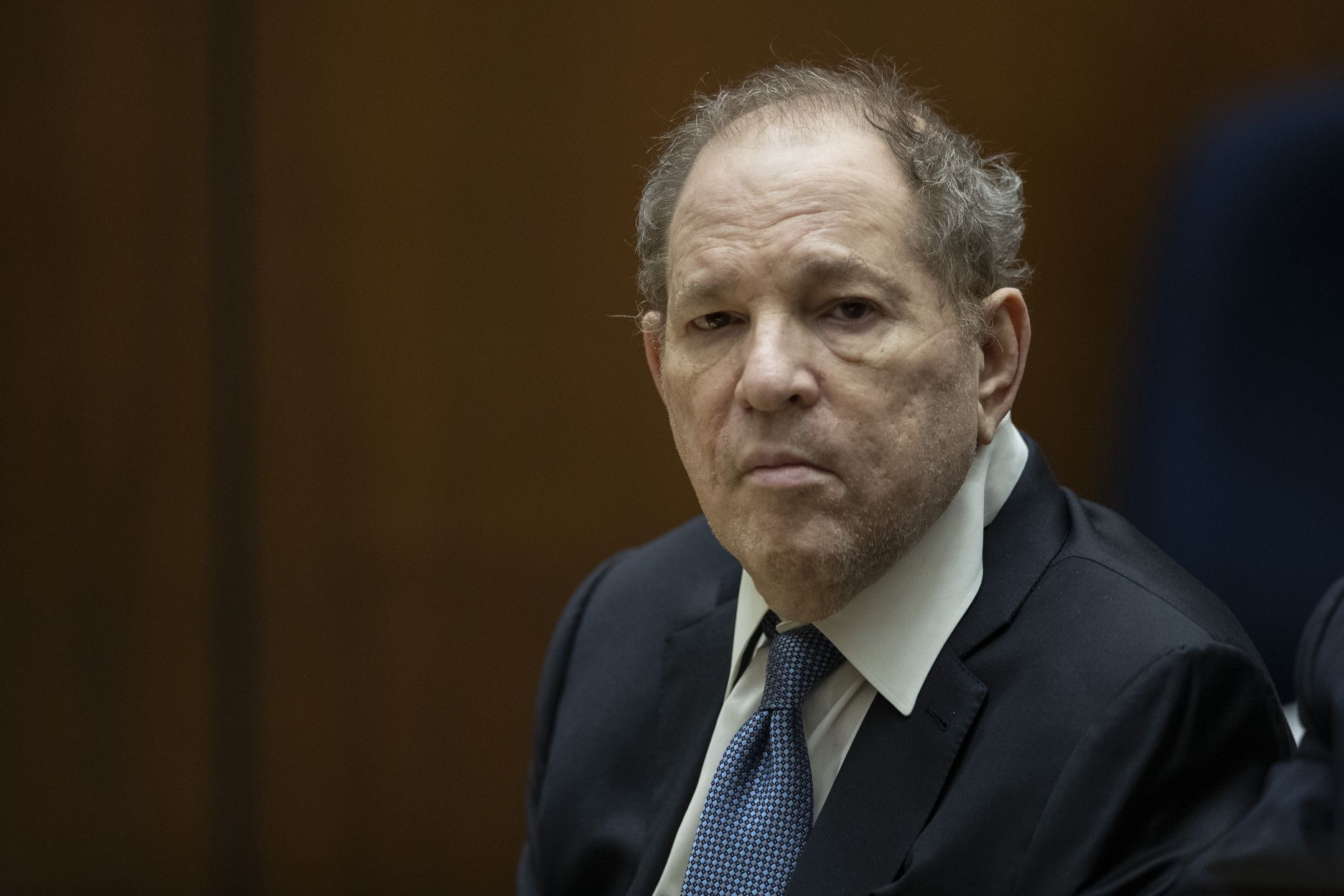 Harvey Weinstein skazany na 16 lat więzienia. Pozostałe zarzuty oddalono