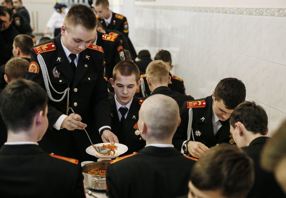 Rosja. Na fot. szkoła kadetów służb wewnętrznych w Moskwie