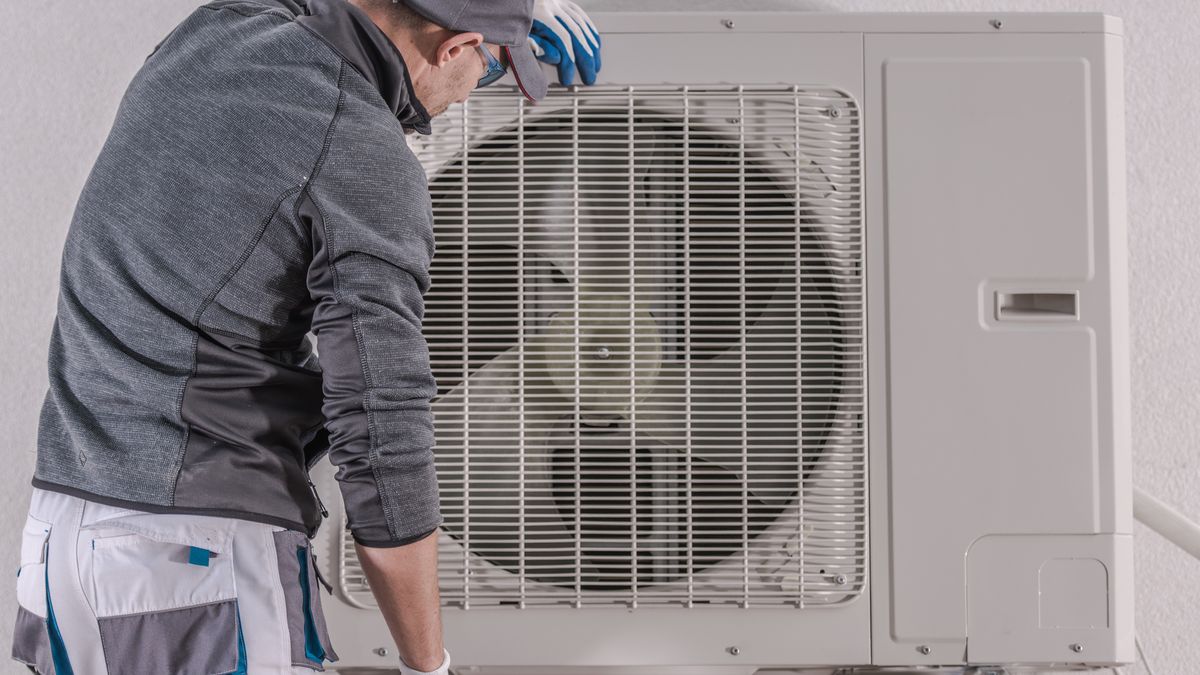 Boom na pompy ciepła w ostatnich latach spowodował, że na rynku pojawiło się wielu nieuczciwych sprzedawców