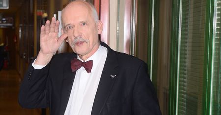 Janusz Korwin-Mikke zabrał córkę na Węgry. "Największy magnat"