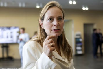 Zniosą dwukadencyjność? Ministra o "zagrzanych spółeczkach i posadeczkach"
