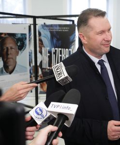 "Wyrzucono w błoto miliony". Czarnek grzmi w Sejmie