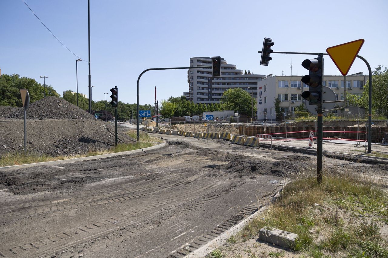 Wielkie zmiany na drogach Krakowa i w komunikacji miejskiej. Zaczęły się w weekend, nowy tydzień przyniesie kolejne