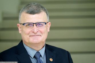 Dramatyczny skok liczby zakażeń. Jakie obostrzenia trzeba wprowadzić? Dr Grzesiowski tłumaczy