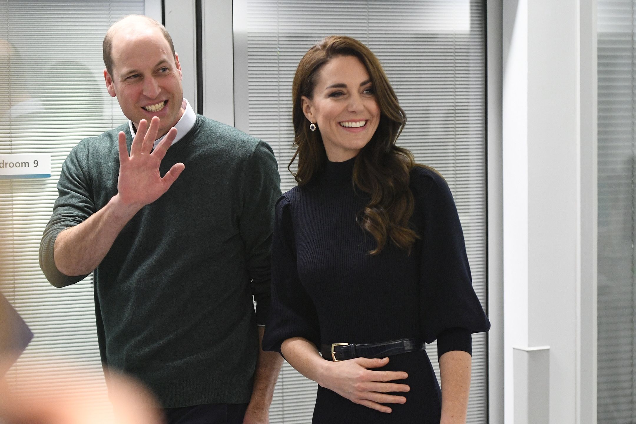 Kate i William cali w skowronkach odwiedzają Liverpool
