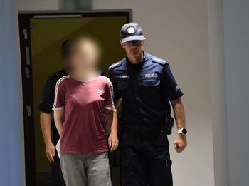 Przed sądem w Kaliszu ruszył proces wnuczki, która usiłowała zabić własną babcię