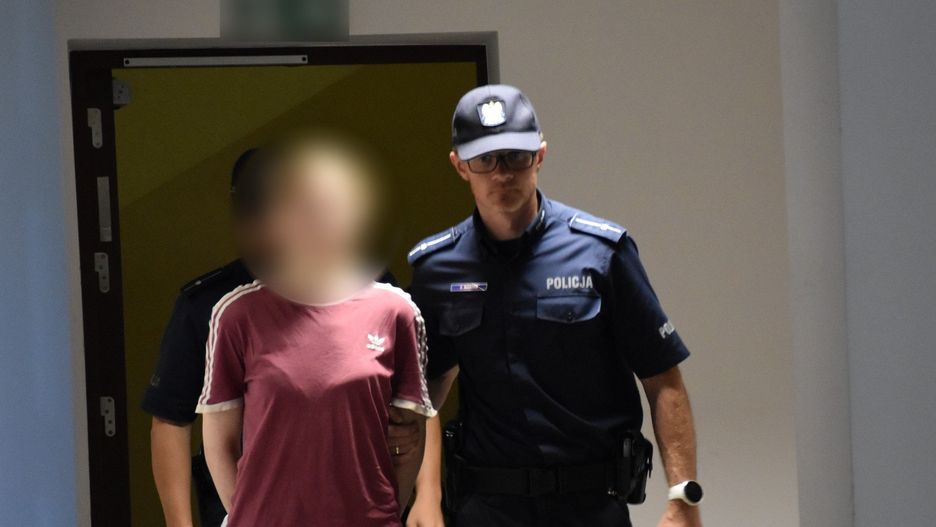15.07.2025 r. Przed Sądem Okręgowym w Kaliszu ruszył proces wnuczki, która usiłowała zabić własną babcię w Ostrowie Wielkopolskim.