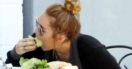 Miley: "Nie jestem ANOREKTYCZKĄ!"