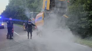 Policjanci z Lublina uratowali maszynę rolniczą przed spaleniem