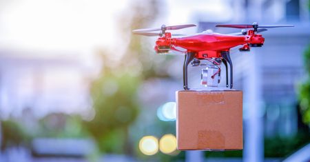 Paczki dostarczy dron. Szykuje się rewolucja