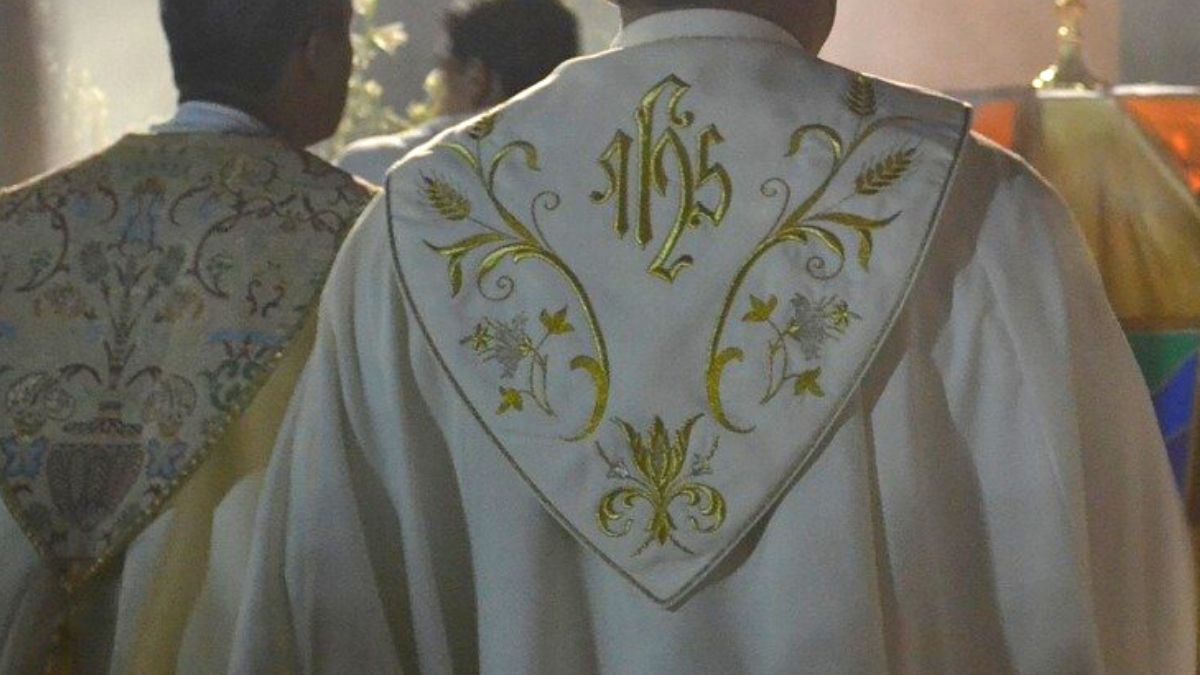 ksiadz pedofil kosciol policja