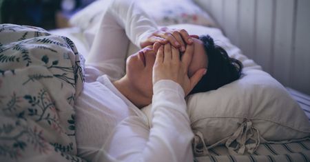 Tyle trzeba spać. Naukowcy wskazali, co dzieje się z organizmem