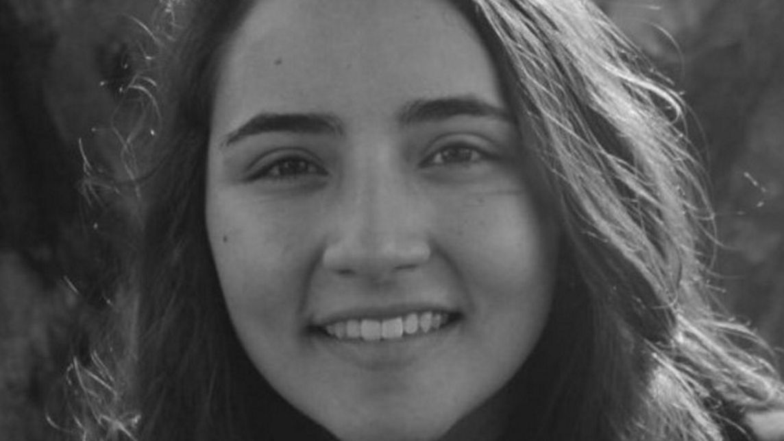  María del Valle González López .