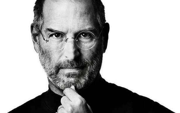 Mało znane fakty, które ujawni najnowsza biografia Steve'a Jobsa