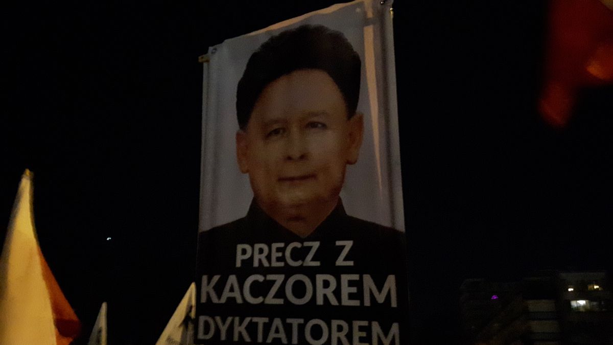 Protest KOD przed Sejmem. "Reytan potrzebny od zaraz" [GALERIA]