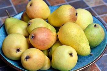 Lubisz gruszki? Oto jak wpłyną na twój organizm, gdy będziesz je jeść codziennie