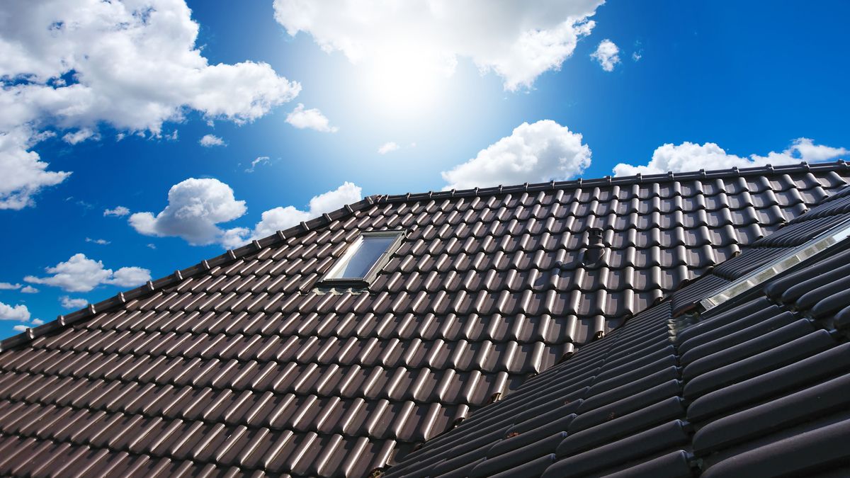 Postawmy na kompleksowe rozwiązania, które pozwolą docieplić budynek od piwnicy aż po dach.