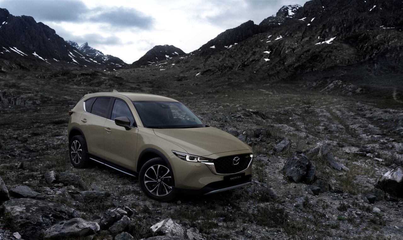 Mazda CX-5 przeszła facelifting. Zyskała lepsze wyciszenie i dwie wersje specjalne