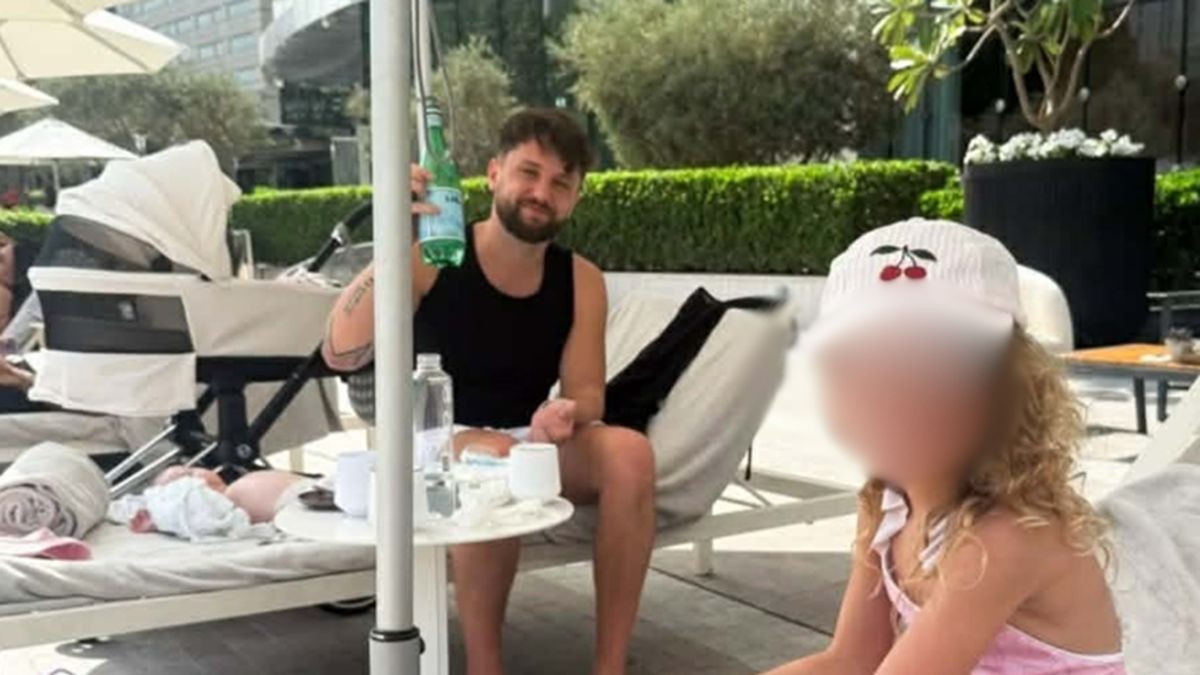 Luka i jego córka w Dubaju.