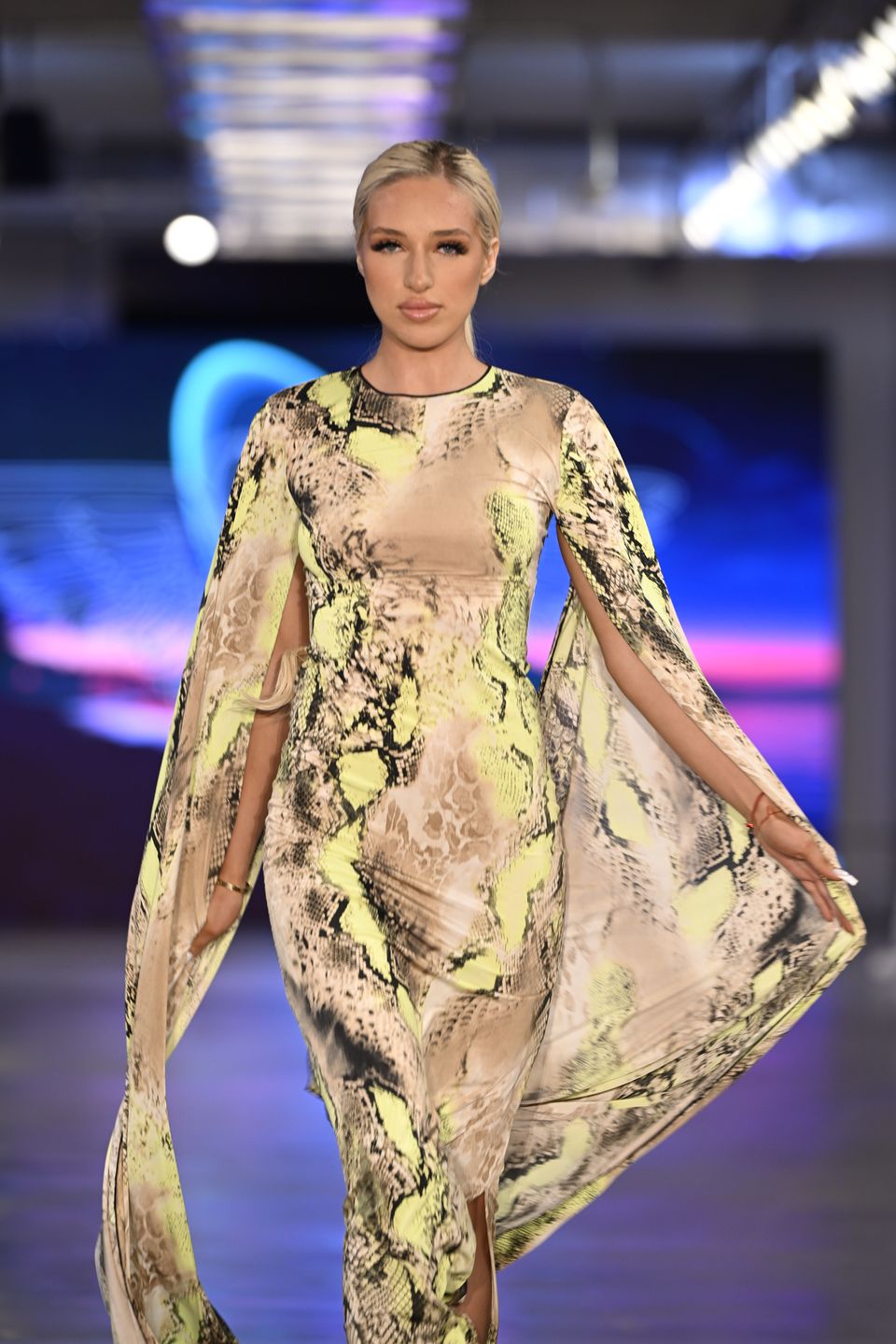 Caroline Derpienski na LA Swim Week