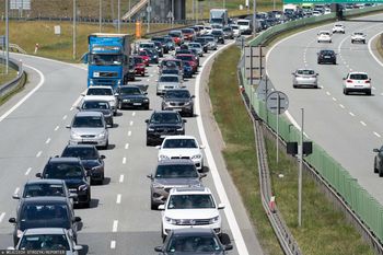 Polska daleko od celów UE. Jest problem z ładowarkami