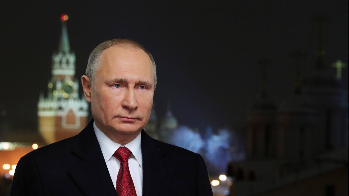 President Putin addresses nation on New Year's EveMOSCOW, RUSSIA - DECEMBER 31, 2018: Russia's President Vladimir Putin delivers his traditional televised New Year's Address to the people of Russia. Mikhail Klimentyev/Russian Presidential Press and Information Office/TASS Dostawca: PAP/ITAR-TASS.Mikhail Klimentyevnoworoczne, Nowy Rok 2019, or�dzie, polityk, powitanie, prezydent, Sylwester, W�adimir Putin