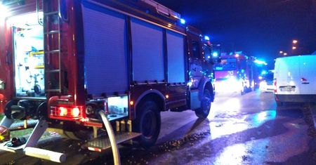 Tragiczny pożar w Ostrowcu Świętokrzyskim. Znaleziono spalone zwłoki człowieka