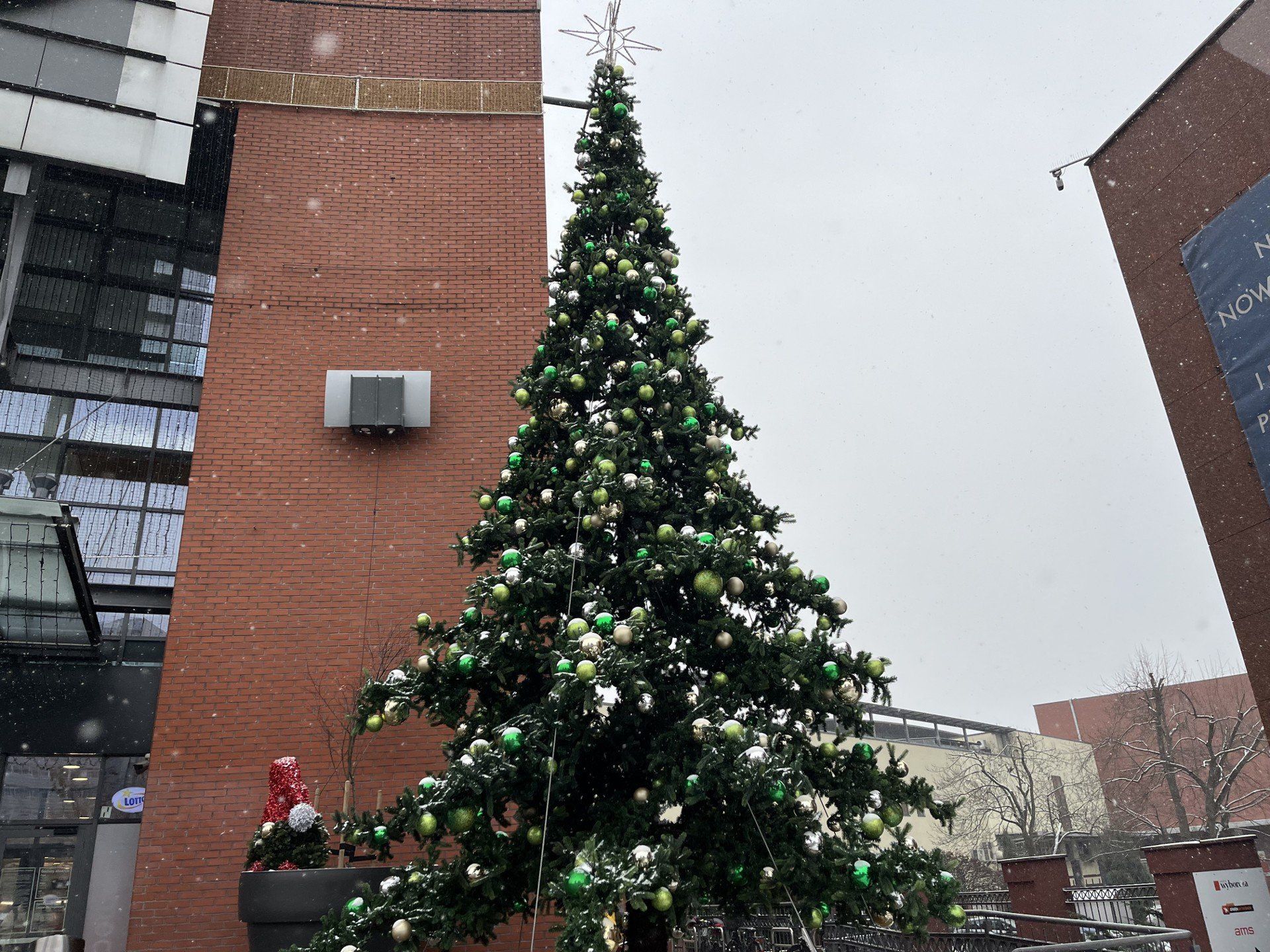 Galerie handlowe w Łodzi - przegląd wystroju