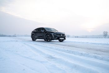 Test: Peugeot 408 Hybrid 145– mogło być tak pięknie