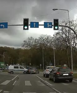 Radiowóz staranował suzuki. Już wiadomo, kto dostał mandat