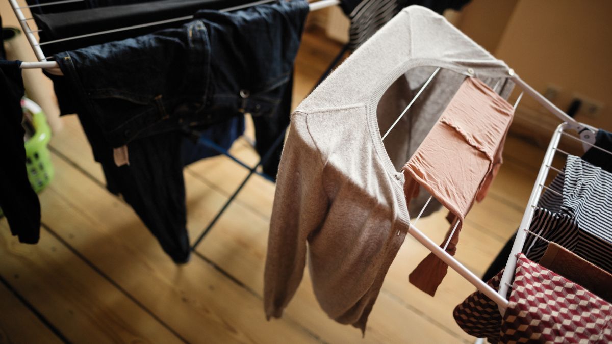 Jak suszyć pranie w sezonie jesienno-zimowym?