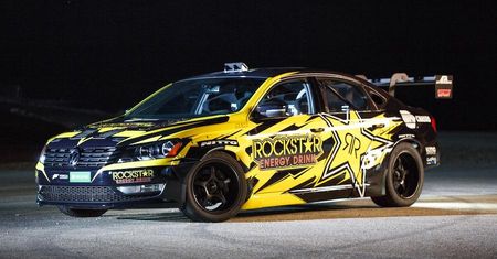 900-konny Volkswagen Passat do driftu [wideo]