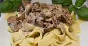 Makaron z wątróbką i pieczarkami. To połączenie zaskakuje