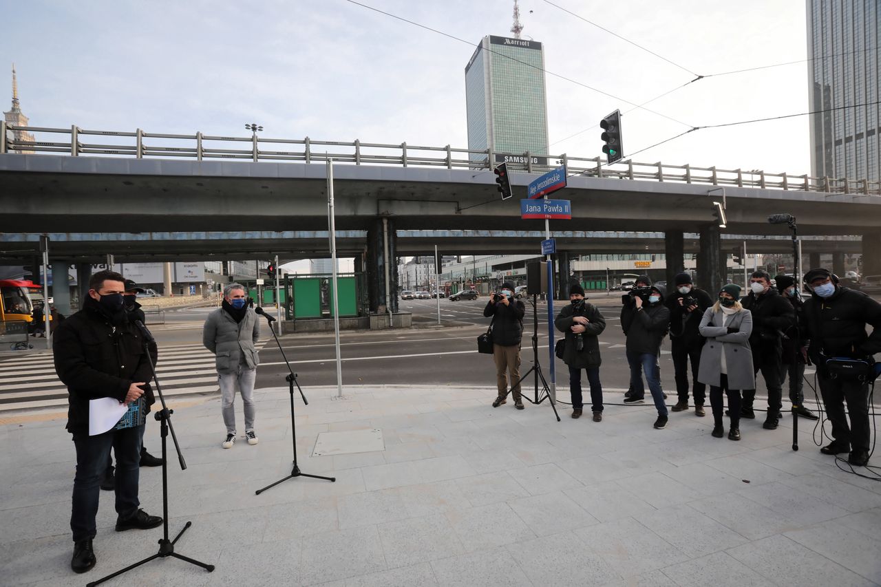 Warszawa. Rafał Trzaskowski: "Centrum miasta się zmienia"