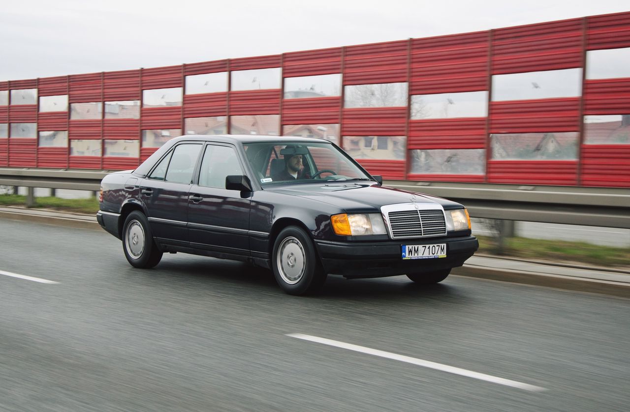 Na ulicach Mercedes W124 nie robi dużego wrażenia, bo to znany od dawna model. Łatwo więc się "wtopić w tłum".