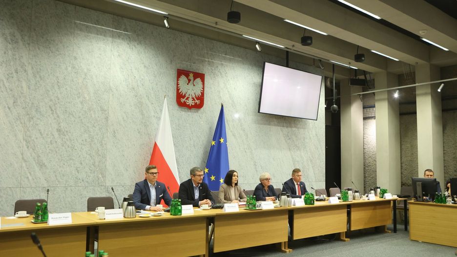 Sejmowa komisja ?ledcza w sprawie Pegasusa
21.10.2024 Warszawa Sejm Posiedzenie Komisji Sledczej ds. Pegasusa fot Tomasz Jastrzebowski/REPORTER
N/z: Patryk Jaskulski, Marcin Bosacki, Magdalena Sroka, Joanna Kluzik-Rostkowska, Slawomir Cwik
Tomasz Jastrzebowski/REPORTER