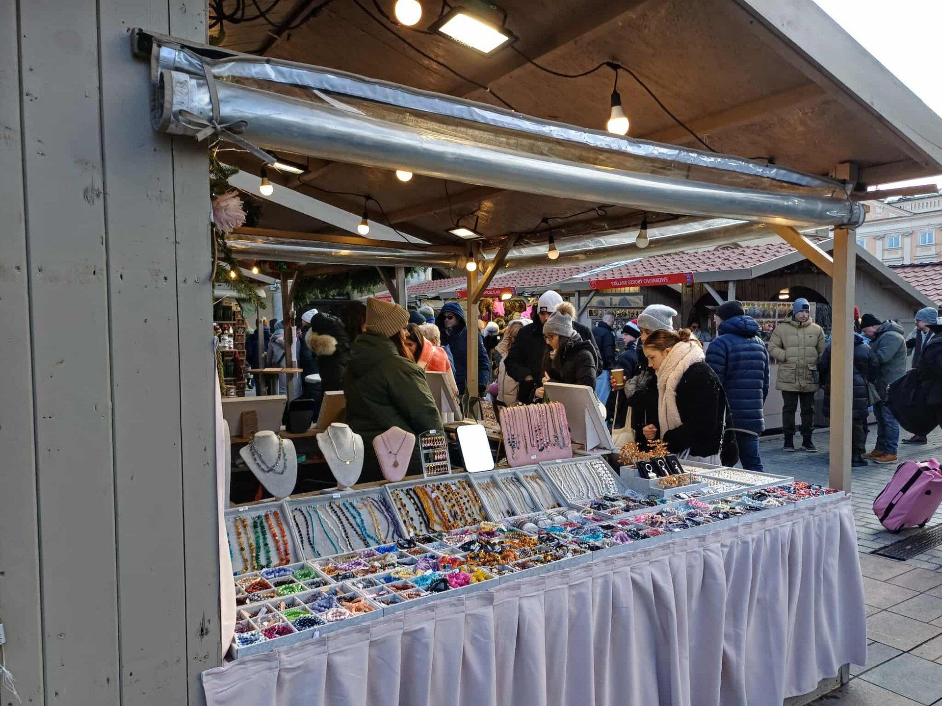 Na Rynku Głównym w Krakowie rozpoczął się Jarmark Bożonarodzeniowy