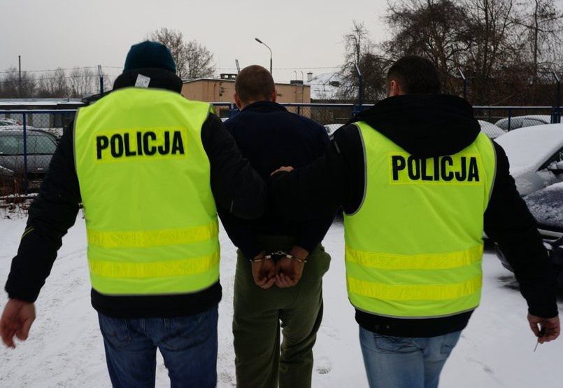 Śląskie. 47-letni mieszkaniec Będzina podejrzany jest m.in. o zgwałcenie swojej 52-letniej konkubiny.