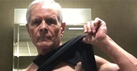 72-latek zachwyca formą. Zdradza sekret niesamowitej sylwetki