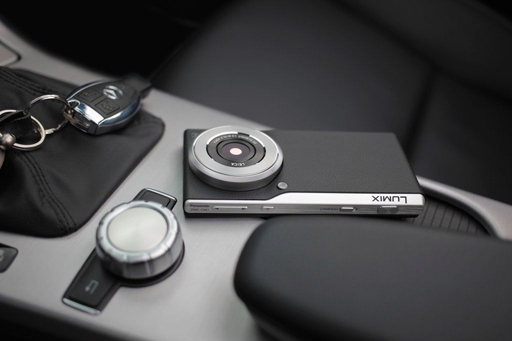 Lumia 1020 i Galaxy K Zoom bledną przy nowym smartfonie Panasonica z optyką Leica