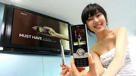 Pantech IM-S230 – kolejny „najcieńszy na świecie” 1