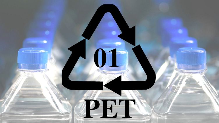 Oznaczenie 1-PET na plastikowych opakowaniach