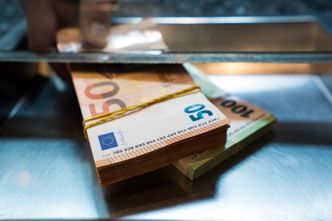 Kursy walut NBP 06.05.2020.Czwartkowy kurs euro, funta, dolara i franka szwajcarskiego