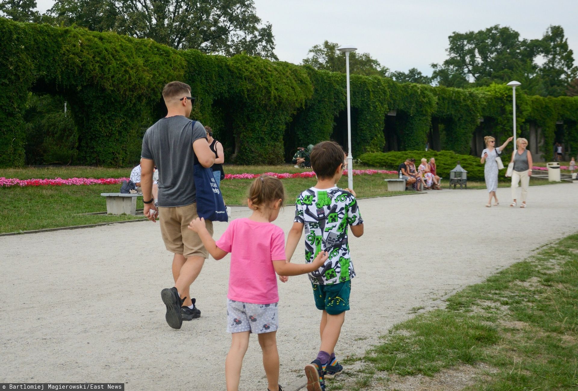 Nie 800 zł, a 400. ZUS może przyciąć rodzicowi świadczenie