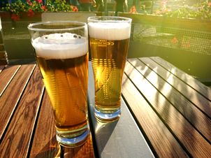 Duży spadek wpływów z akcyzy. "Spada spożycie i produkcja alkoholu"
